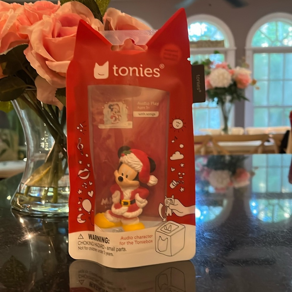 Disney Holiday Mickey Tonie